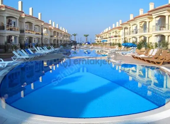 Sunset Beach Club’ta Denize Sıfır 2+1 Dubleks | Eşyalı | Jakuzi & Havuz Manzaralı Daire.. 2