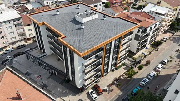 Esen'den Konak'ta Yeni Binada Kiralık Daire 1
