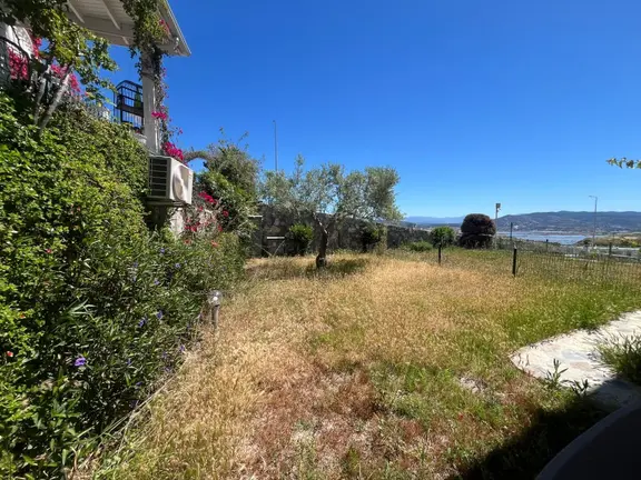 Bodrum Adabükü Flamingo'da Bahçeli Göl Manzaralı Daire 1
