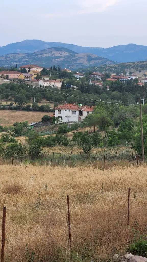 Balıkesir Sındırgı 2.428 M2 Yerleşim İçinde Düz Fırsat Arazi 2