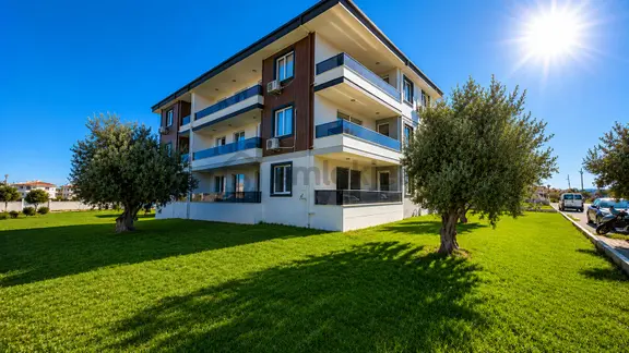 No:10 Gayrimenkul’den Sahil Yolu Üzerinde Özel Mimarili 135 M² 3+1 Bahçe Katı Daire 1