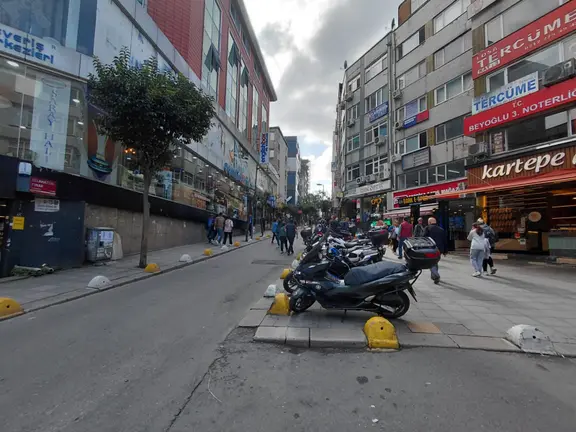 Mecidiyeköy Metroya Yakın 50m² Full Eşyalı Kiralık Ofis 2