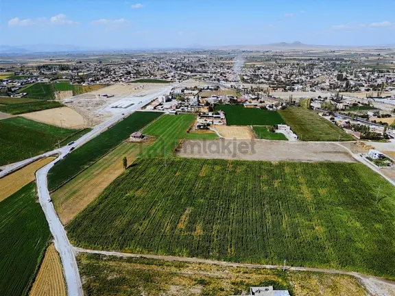 Emin Emlak Niğde Gölcük Merkezde 61 Dönüm İmara Girmiş Tarla 1