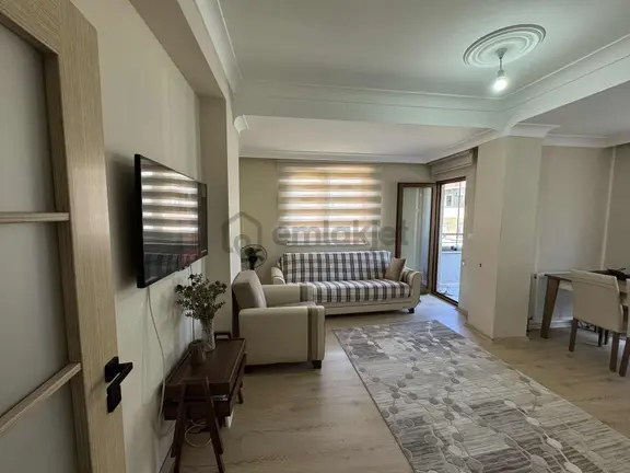 Cumhuriyet Mahallesi'nde Satılık 2+1 Daire 85 M² 5 Yıllık Bina 2 1