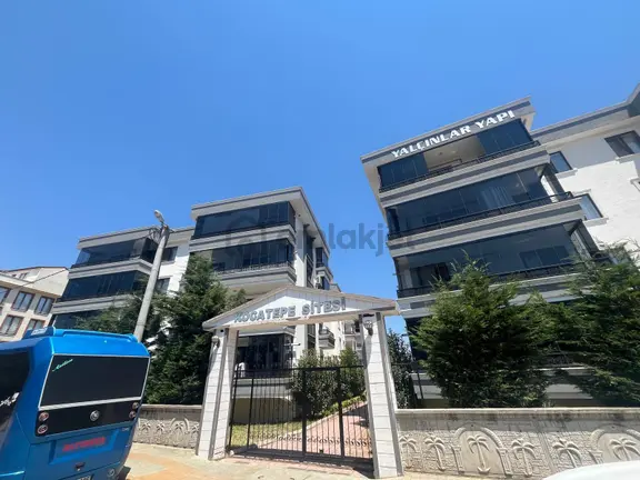 3+1 (geniş) Yeni Bina Siteiçi(ekstralı)denize/izmit Yoluna Yakn 1