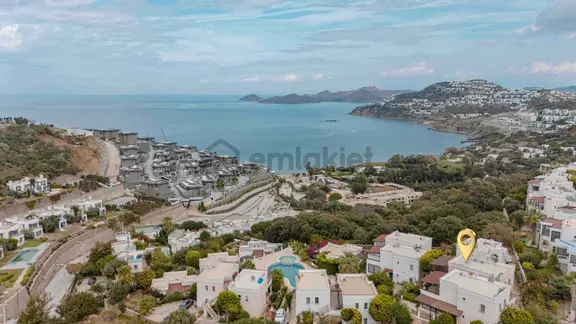 Gümüşlük Jasmine Residence'da! 80 M² Özel Teraslı, Şömineli 2+1 1