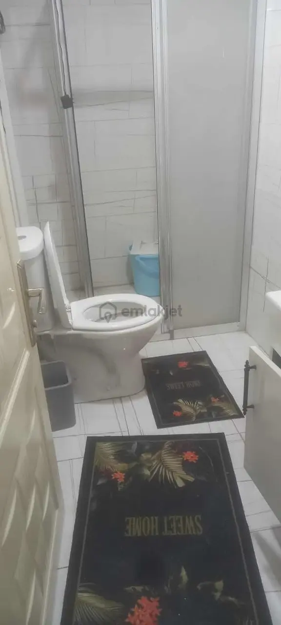 Kuşadası Davutlar Merkezde Satılık 1+1 Yatırımlık Daire 2