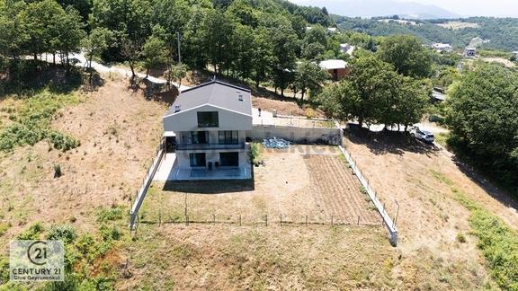 C21 Cius;güvenli Köyünde Göl Ve Körfez Manzaralı Tripleks Villa 1