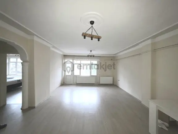Balıkesir Altıeylül Bahçelievler De Demirdağ Emlak Tan 2+1 Kombili Ara Kat Daire. 2