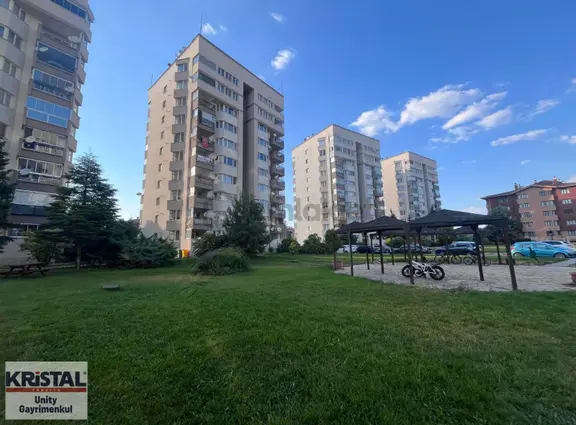 Atatürk Bulvarında Site İçi Satılık 4+1 Daire 1
