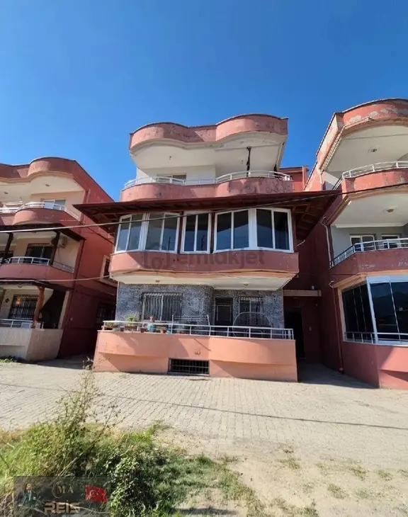 Arsuz Gözcüler Mahallesinde Çarşı İçinde Satılık Daire 1