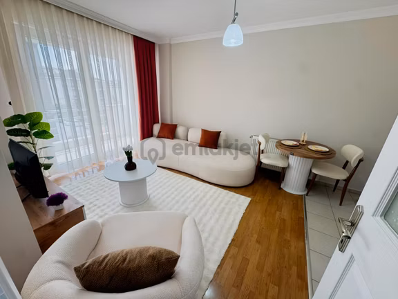 Zeytinköyde Site İçinde Arakat Balkonlu Eşyalı 1+1 Apartlar 2