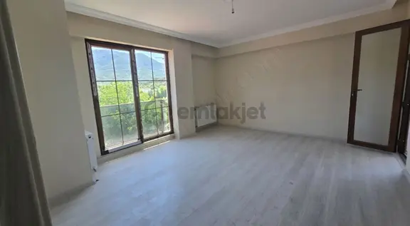 Cide İlkim Emlak'tan Çarşı Merkezde Satılık 2+1 Sıfır Daire 2