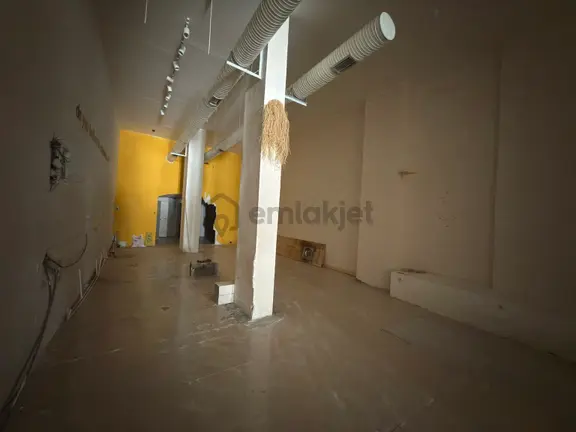 Arıkandan Yüzakı Cadde Üzeri Kiralık Bodrumlu Dükkan 2