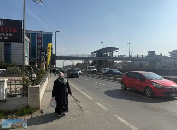 Avcılar Gümüşpala'da E-5'e 30m, 430m² Çift Katlı Dükkan 1