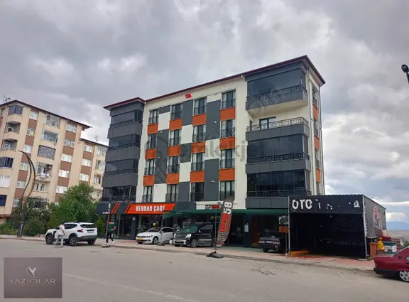 Ebubekir Camii Karşısında 3+1 Ara Kat Daire 1