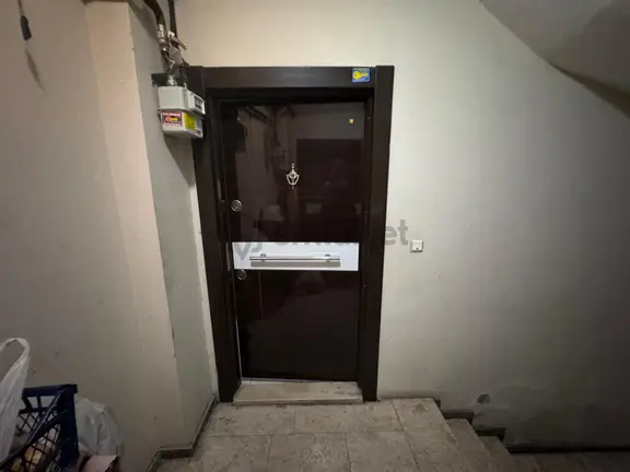 Mehmet Akif Mahallesi Mall Of İstanbul Ve Metro Yürüme Mesafesinde Satılık İskanlı 1 + 1 Bahçe Katı 2
