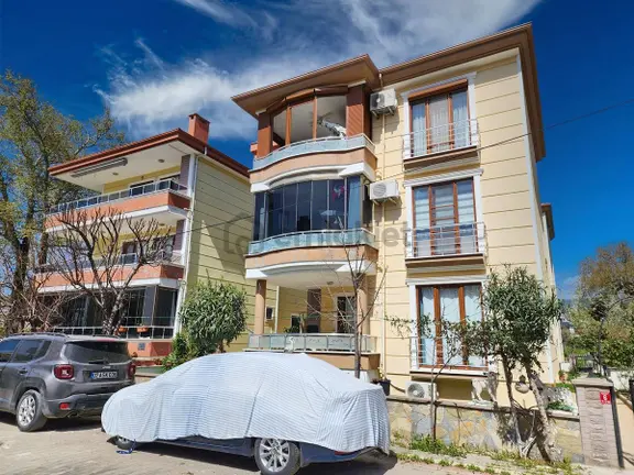 Altınoluk Satılık Daire | Mıhlı Sahilde |  denize Yakın | Ön Cephe 2