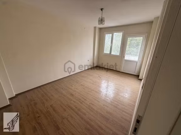 Seferihisar Çarşı Merkezde 2+1 Ebeveyn Banyolu Daire 2