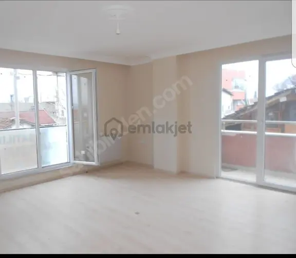 Gebze Millet Bahçesine Yürüme Mesafesinde Ara Kat 2+1 2