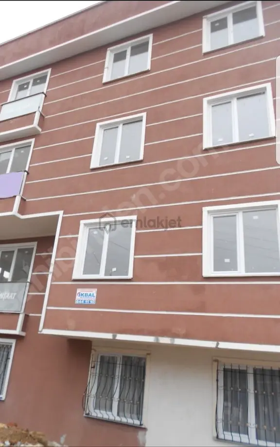 Gebze Millet Bahçesine Yürüme Mesafesinde Ara Kat 2+1 1