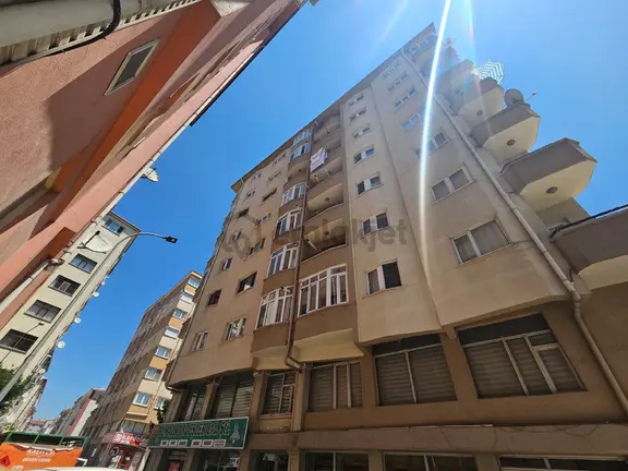 Sevgim'den Sivrihisar Caddesi Üzeri Kiralık 3+1 Daire 1