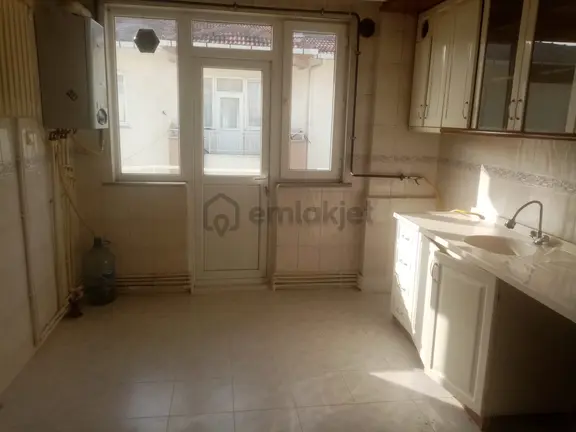 Balıkesir Bahçelievler De Demirdağ Emlak Tan Kiralık 3+1 Kombili Daire. 2