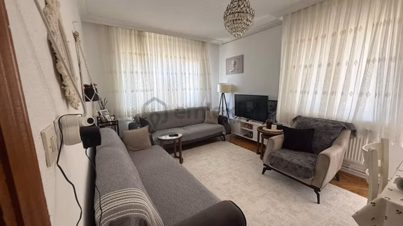 Anadolu Emlaktan 2+1 Atatürk Caddesi Yeni Kordon Denize Yakın 1