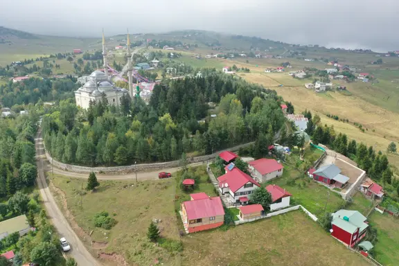 Haçka Yaylasında Satılık Özel Yapım Muhteşem Villa Ve Arsa 1