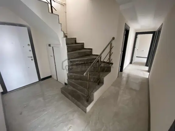 Tuzlanıın En Büyük Dublekslerinden Biri 304 M2 5+2 1