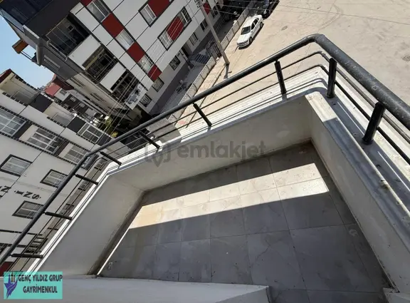 Ömer Halis Demir Mh. 2+1 Balkonlu Geniş Ara Kat Daire 1