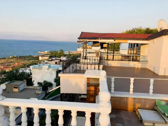 Profasor *dan Mudanya 'da Kiralık Villa 2