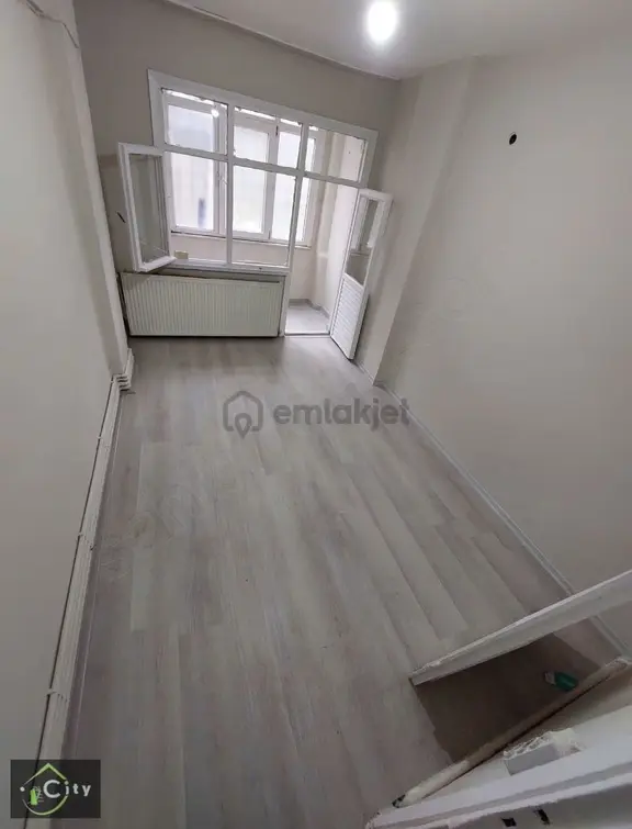 Findikzada Kizelma Cad Emrullah Efendi Sok Satılık Bodroum Daire 1