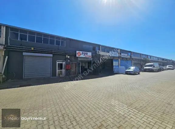 İzmir Çiğli Ege Sanayi Sitesinde Batarlı 180 M2 Satılık Dükkan 2