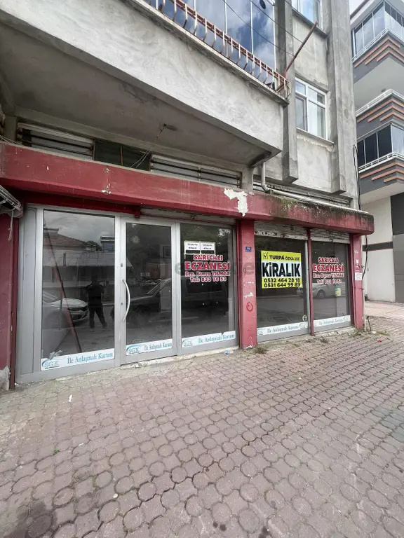 Turpa Özka355'den Hasanlı Caddesinde Eczacıya Kiralık Dükkan 2