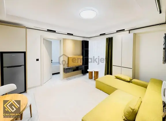 Sıfır Eşya/ Yeni Bina/servis Güzergahında/çınara Yakın 1