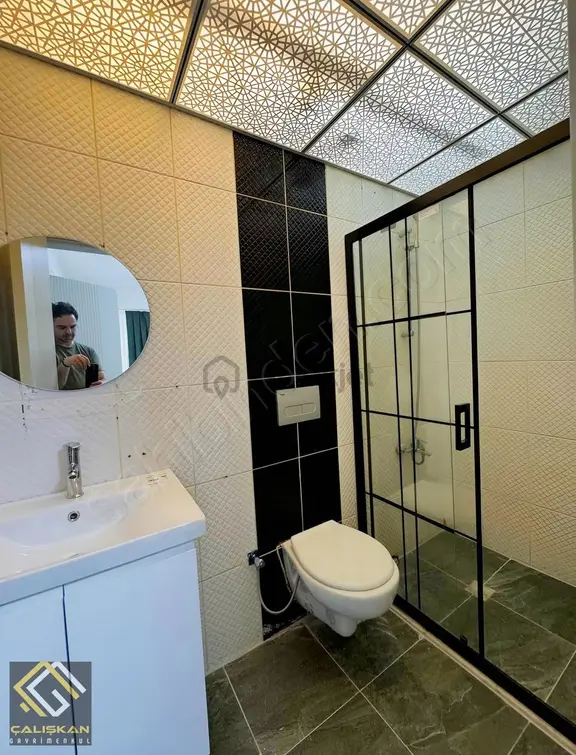 Sıfır Eşya/ Yeni Bina/servis Güzergahında/çınara Yakın 2