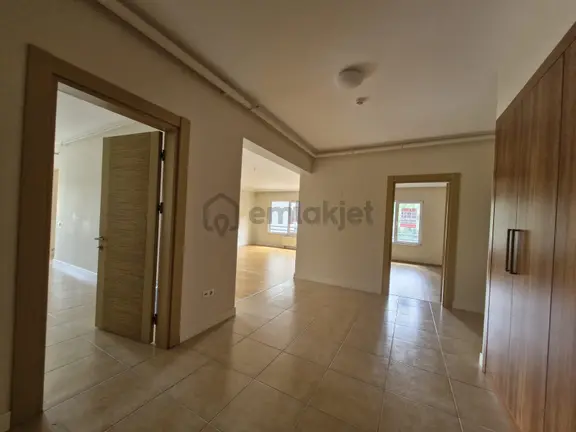 İlkbahar Mahallesi Güneypark 2 Evleri C Blokta Kiralık 4+1 Daire 1