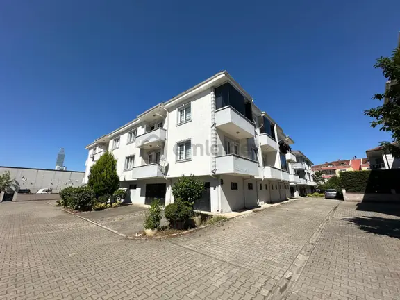 Serdivan Altınova Bahçelievler Mevkii Site İçi Kapalı Otopark 150 M2 Mutfak Ayrı 3+1 Satılık Daire 1