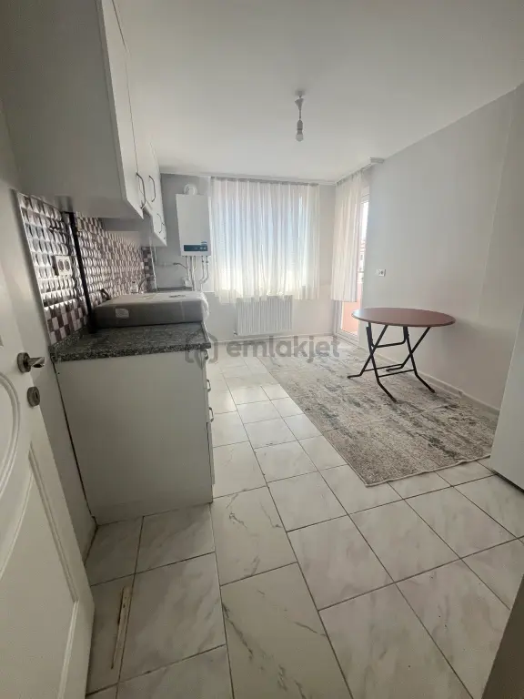 İl Jandarma Ve Forum Çamlığa Yakın Eşyalı Kiralık Daire 1