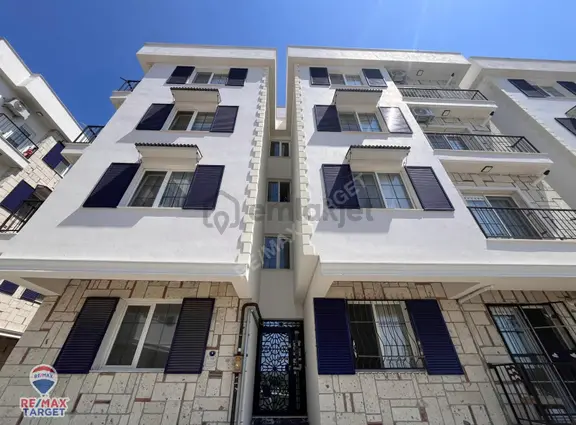 Seyrek Alaçatı Evlerinde Eşyalı Doğalgazlı, Klimalı 1+1 Kiralık 2
