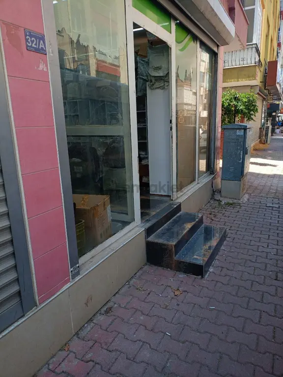 Satılık 2 Dükkan Süper Konumda 2