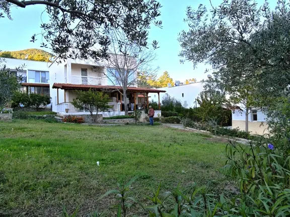 İzmir Menderes Ahmetbeyli Yoncaköy 'de Satılık Yazlık Villa 2