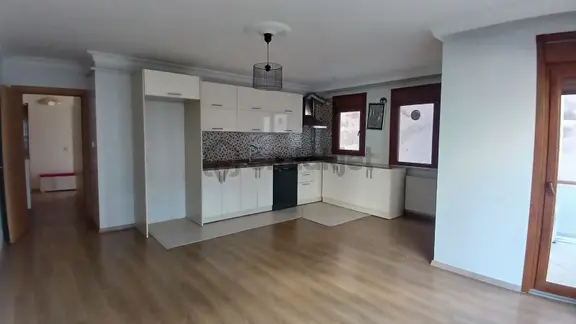 Nişantaşı'nda Kiralık 2+1 Daire Otoparklı 1