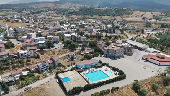 Havuz Ve Susurluk Manzaralı 15-22 Dairelik Arsa 1
