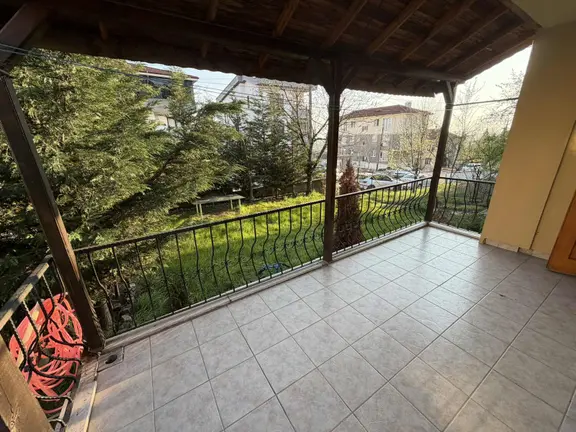 Demirbaş Gayrimenkulden Konuralp Bölgesinde Kiralık Müstakil 2+1 1