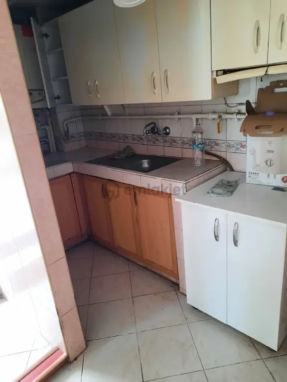 Bahçelievler Mh.de Düz Giriş Kat, 40 M2, 2 Odalı, Mutfak Ve Wc Mevcut Satılık Dükkan 1