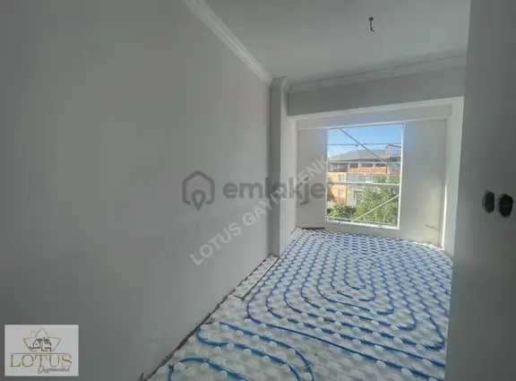 Kartepe Ertuğrul Gazi Mah.projeden Satılık Arakat 2+1 Daire 2