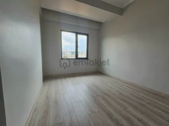 Atatürk Mah. Yerden Isıtmalı Geniş Ferah 1+1 Kiralık Daire 2