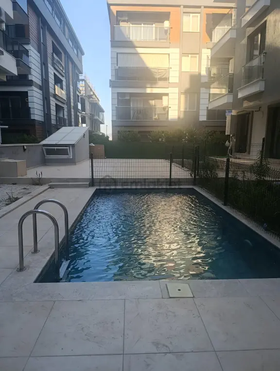 Binax Bakırçaygayrimenkulden Havuz Manzaralı 1+1 Daire Fırsatı 2